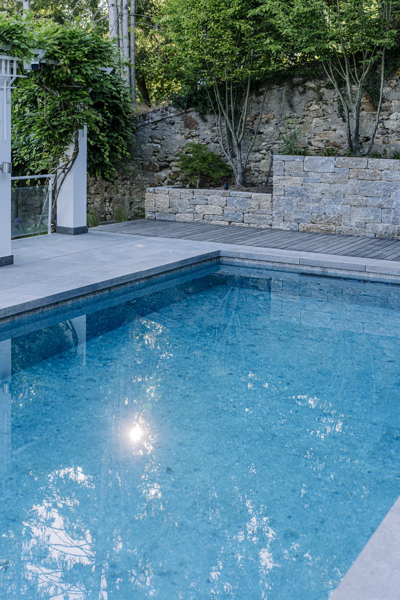 Komplettprojekt — Naturstein-Pool